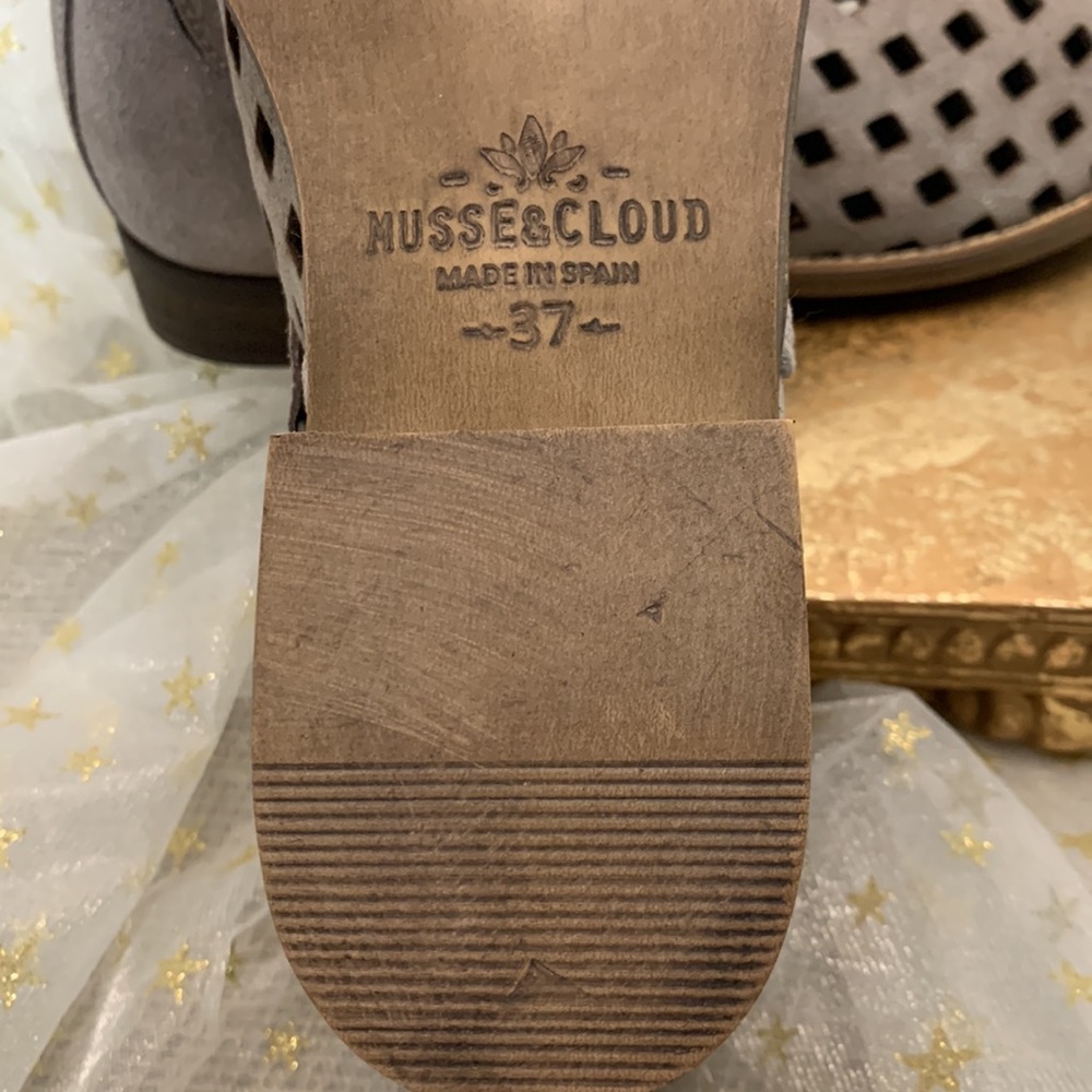 Musse & Cloud Booties - Picture 9 of 10